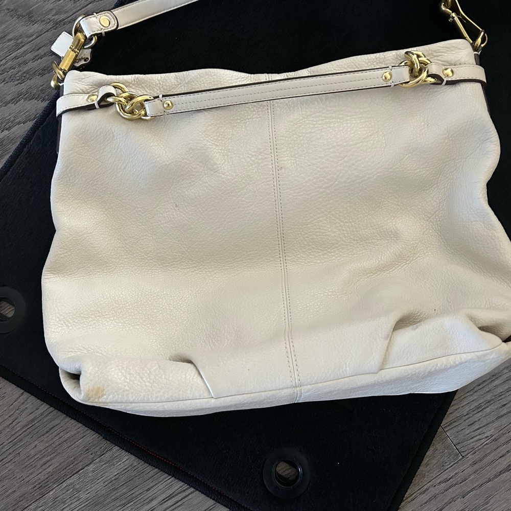 Elegant Cream/Eggshell Leather Coach Bag
